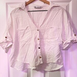 Zara White Button-Up Shirt — Size Medium Casual Chic Summery Spring Travel Uniqu